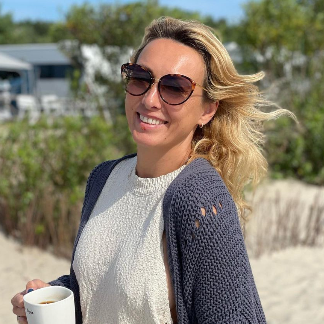 Te spodnie oficjalnie zastąpią jesienią jeansy. Całe szczęście: są stylowe i wygodne